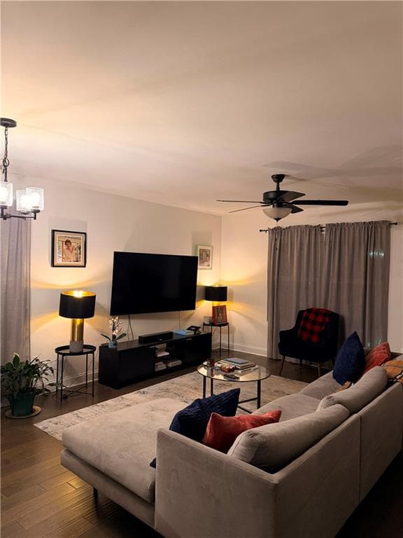 5 bedroom, 3 bathroom, 2,074 sq ft single family residence for rent at 810 Welch Street, Atlanta, GA 30310 for $3,250 a month — photo 2