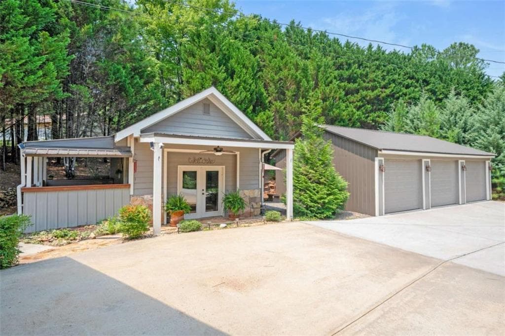 3 bedroom, 3 bathroom, 3,549 sq ft single family residence for sale at 2064 Knight Road, Ellijay, GA 30540 — photo 3