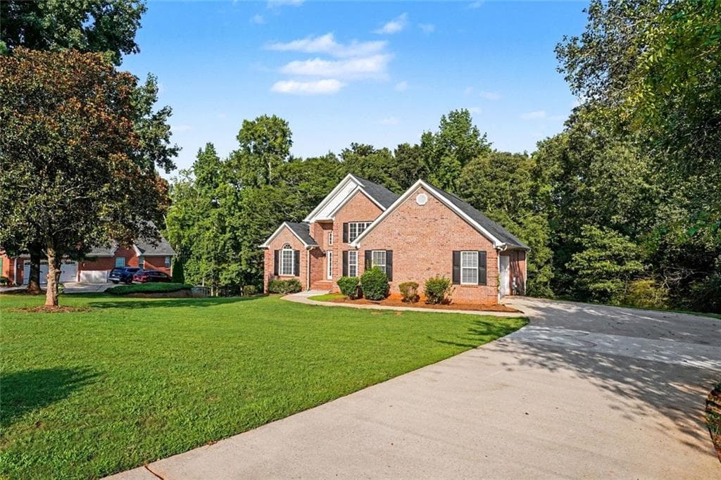 4 bedroom, 3 bathroom, 2,558 sq ft single family residence for sale at 630 Brookgreen Place, Mcdonough, GA 30252 — photo 3