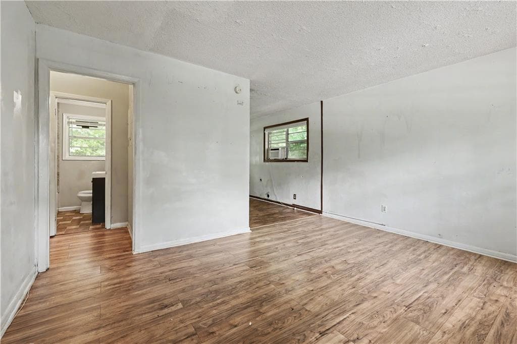 duplex under contract at 9223 Westview Drive, Covington, GA 30014 — photo 5