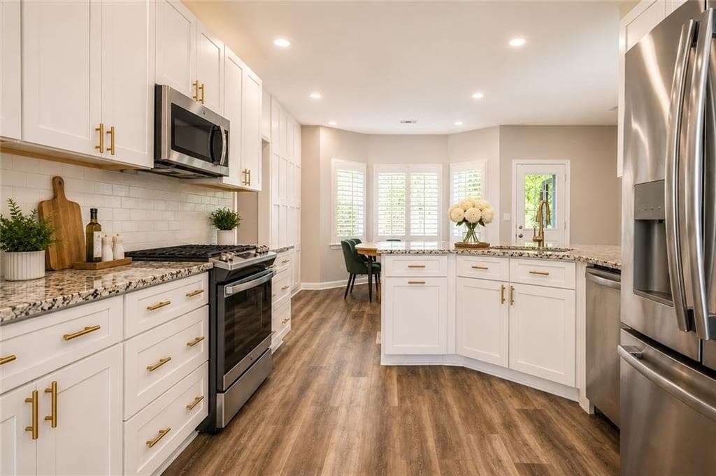 5 bedroom, 3 bathroom, 3,218 sq ft single family residence for sale at 2230 Worthington Drive, Powder Springs, GA 30127 — photo 7