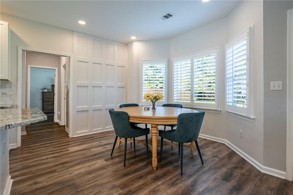 5 bedroom, 3 bathroom, 3,218 sq ft single family residence for sale at 2230 Worthington Drive, Powder Springs, GA 30127 — photo 9