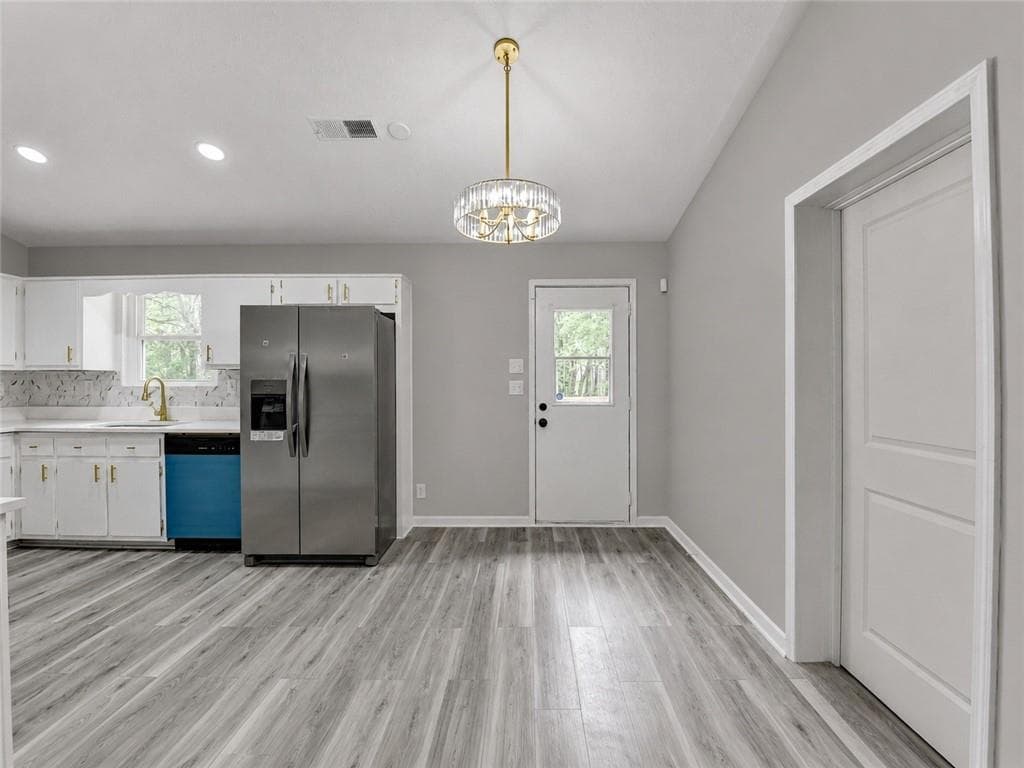 4 bedroom, 2 bathroom, 2,112 sq ft single family residence for sale at 1018 Wayne Drive, Snellville, GA 30078 — photo 10