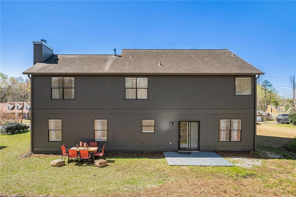 3 bedroom, 3 bathroom, 2,214 sq ft single family residence for rent at 2645 Ashley Downs Lane, South Fulton, GA 30349 for $2,200 a month — photo 3