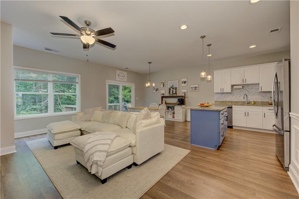 3 bedroom, 3 bathroom, 2,140 sq ft single family residence for sale at 321 Hood Park Drive, Jasper, GA 30143 — photo 9