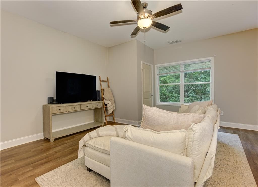 3 bedroom, 3 bathroom, 2,140 sq ft single family residence for sale at 321 Hood Park Drive, Jasper, GA 30143 — photo 10