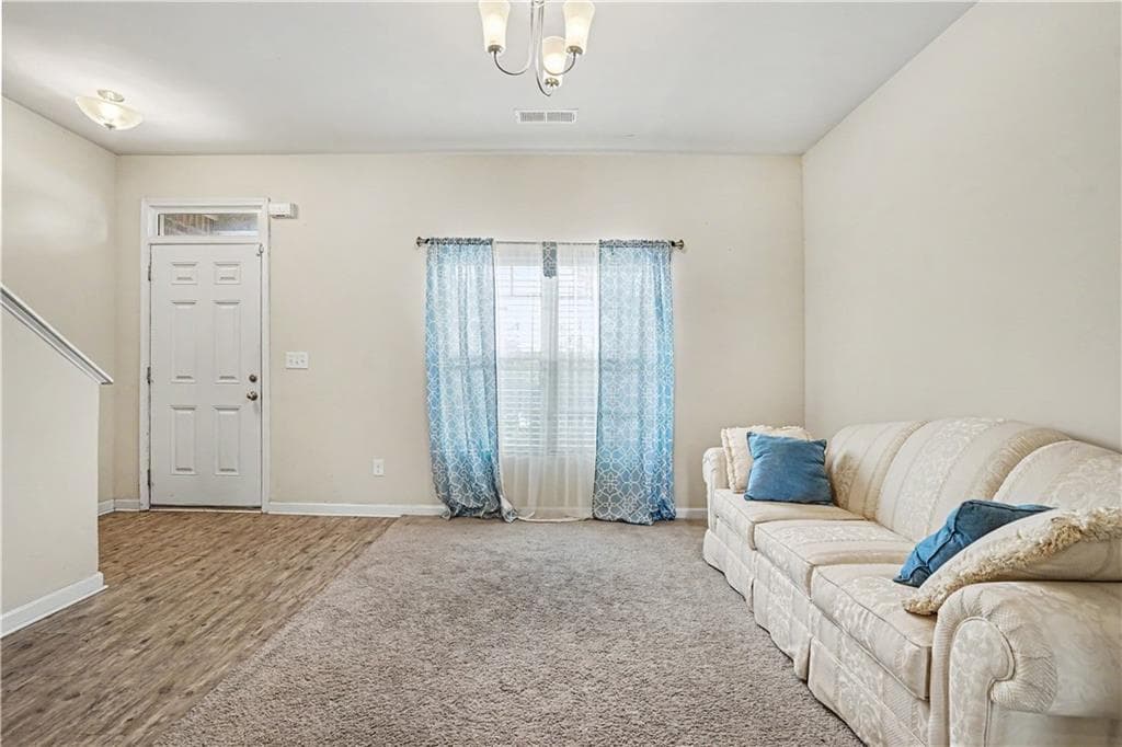 5 bedroom, 3 bathroom, 2,485 sq ft single family residence for sale at 325 Horizon Trace, Loganville, GA 30052 — photo 5