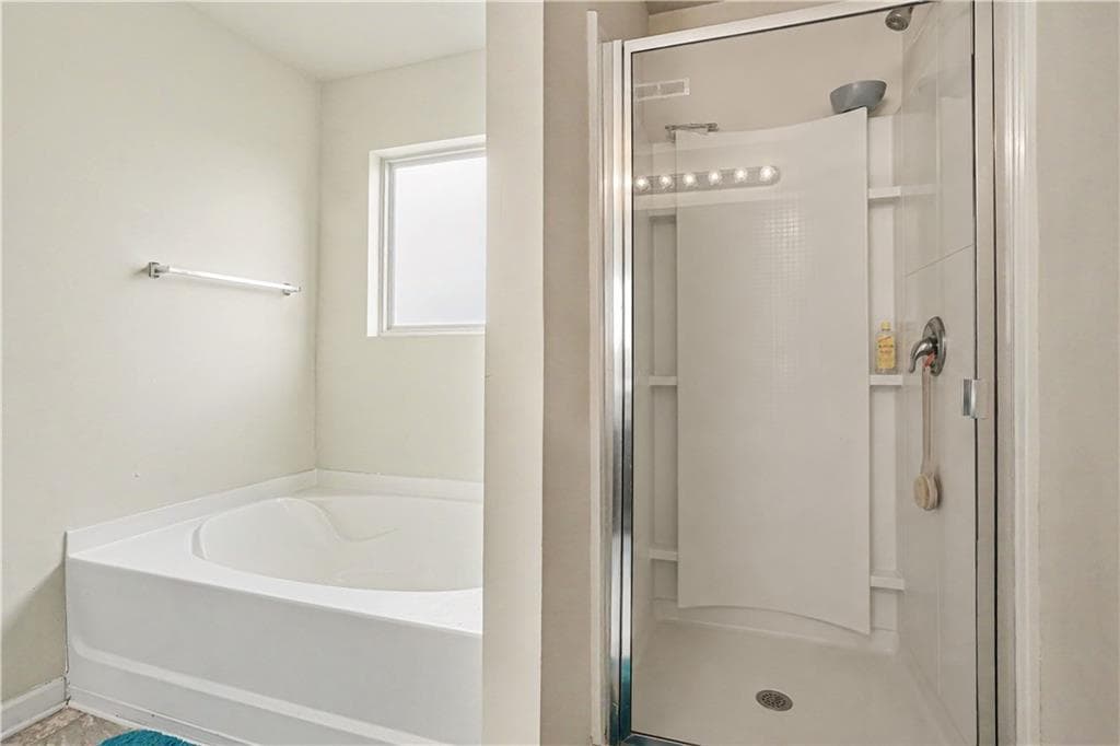 5 bedroom, 3 bathroom, 2,485 sq ft single family residence for sale at 325 Horizon Trace, Loganville, GA 30052 — photo 7