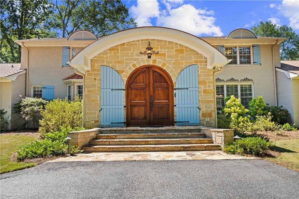 5 bedroom, 5 bathroom, 5,618 sq ft single family residence for sale at 240 Deerfield Road, Bogart, GA 30622 — photo 10