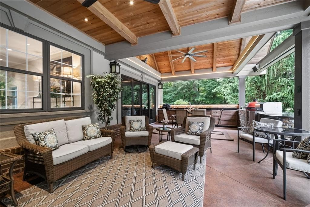 4 bedroom, 6 bathroom, 4,971 sq ft single family residence for sale at 1601 Broadnax Mill Road, Loganville, GA 30052 — photo 3