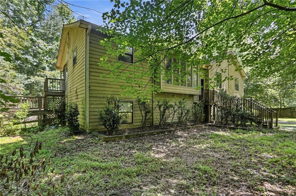 4 bedroom, 3 bathroom, 2,049 sq ft single family residence for sale at 819 Tramore Court, Powder Springs, GA 30127 — photo 3