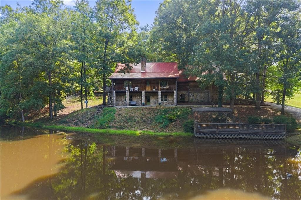 3 bedroom, 3 bathroom, 2,340 sq ft single family residence for sale at 140 J R Road, Cartersville, GA 30121 — photo 2