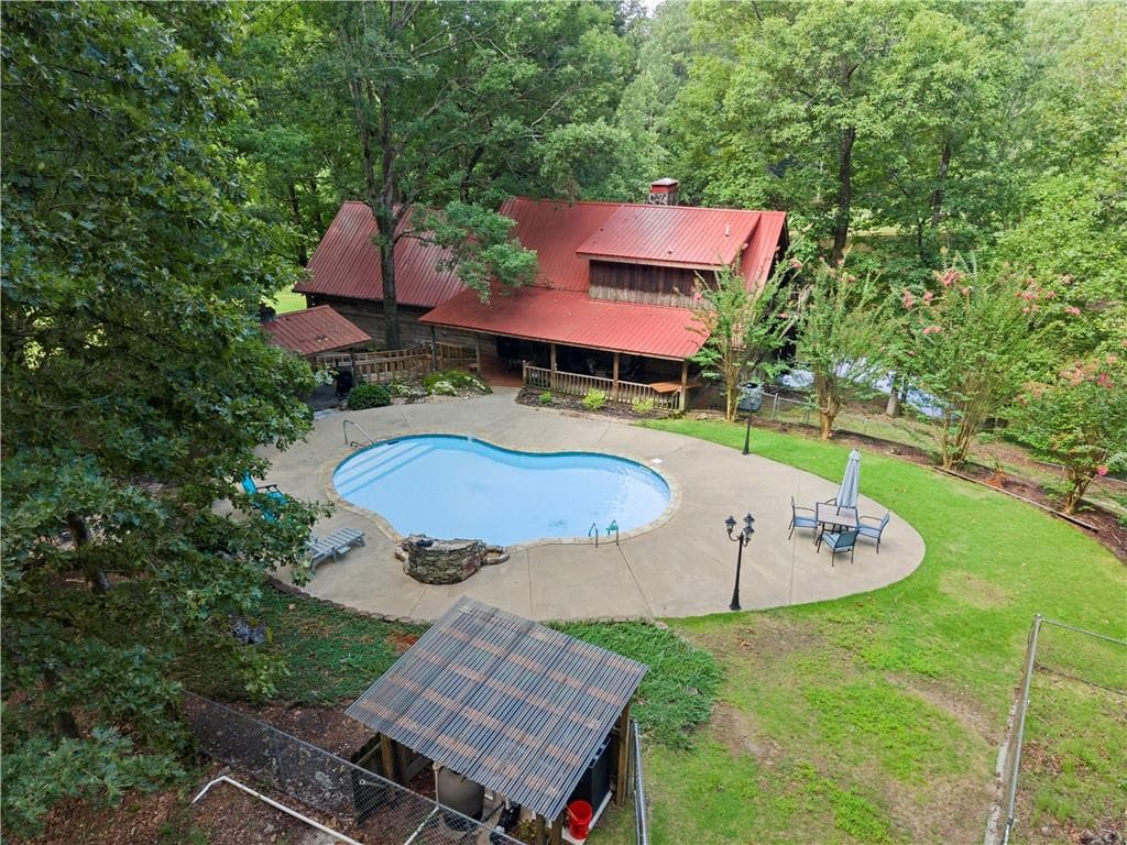 3 bedroom, 3 bathroom, 2,340 sq ft single family residence for sale at 140 J R Road, Cartersville, GA 30121 — photo 3