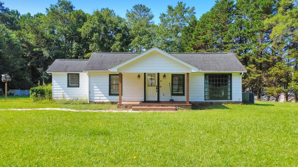 7715 Midway Road, Alpharetta, GA 30004 — most recent listing photo