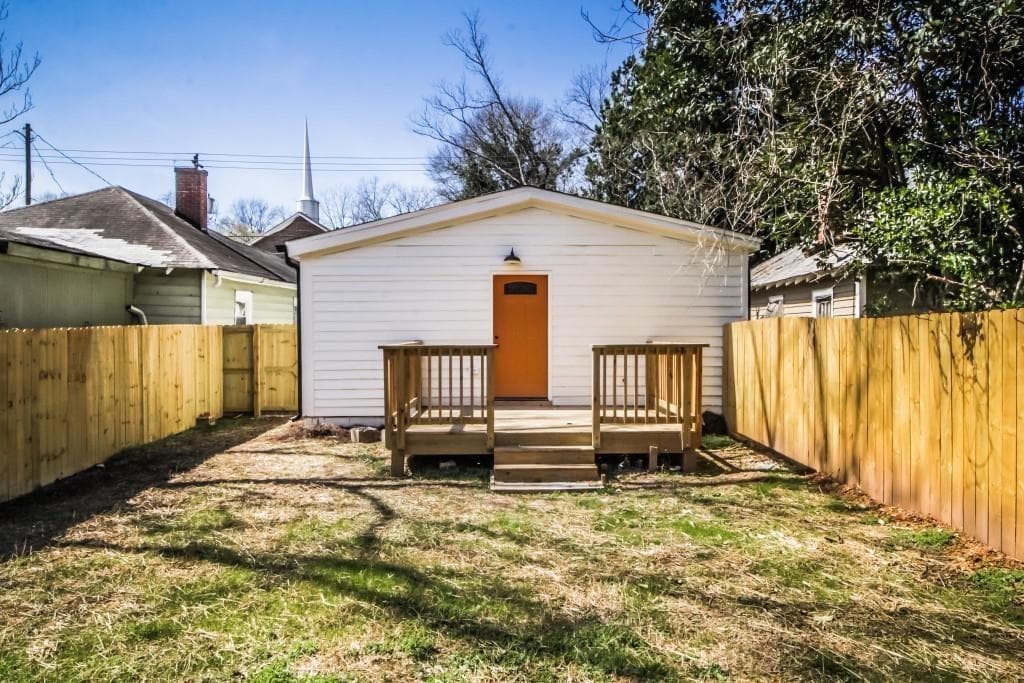 3 bedroom, 2 bathroom, 1,008 sq ft single family residence under contract at 1110 McDaniel Street, Atlanta, GA 30310 — photo 4