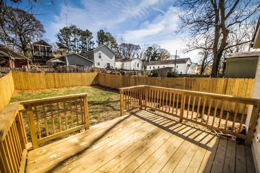 3 bedroom, 2 bathroom, 1,008 sq ft single family residence under contract at 1110 McDaniel Street, Atlanta, GA 30310 — photo 5