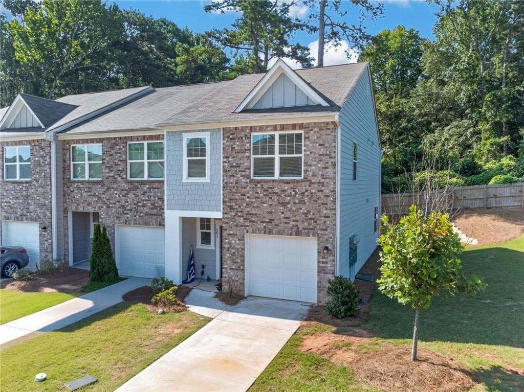 3 bedroom, 3 bathroom, 1,700 sq ft single family residence for sale at 501 Magnolia Circle, Palmetto, GA 30268 — photo 2