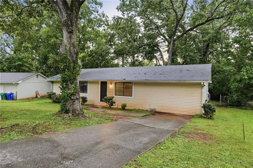 5 bedroom, 2 bathroom, 1,375 sq ft single family residence for sale at 1630 Liberty Valley, Decatur, GA 30032 — photo 2