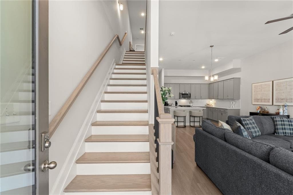 3 bedroom, 3 bathroom, 1,849 sq ft townhouse for sale at 710 Stickley Oak Way, Woodstock, GA 30189 — photo 6