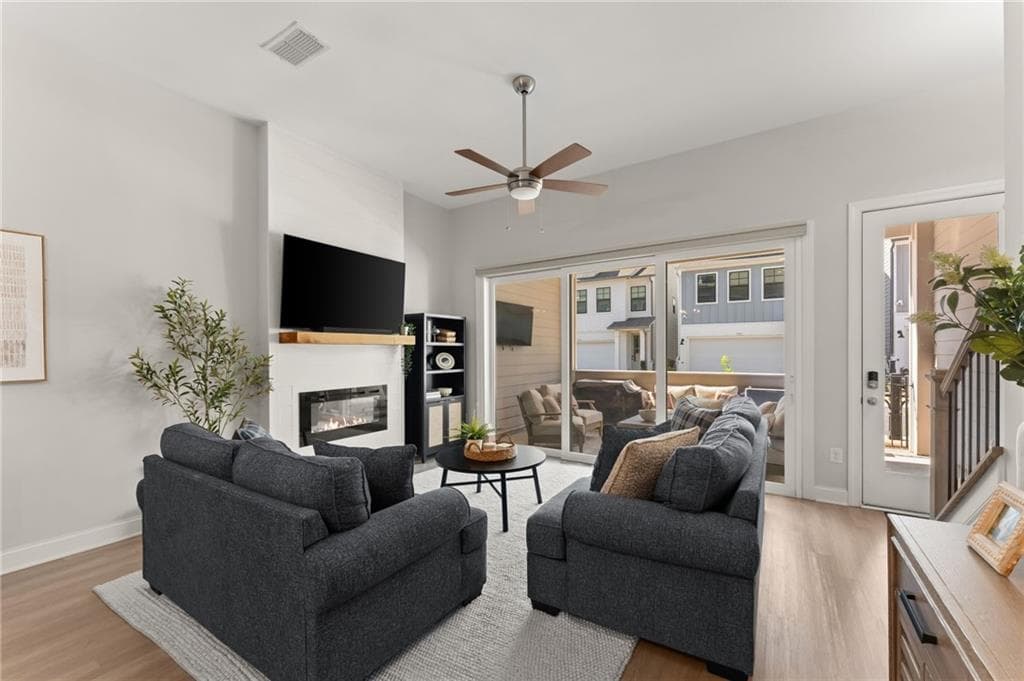 3 bedroom, 3 bathroom, 1,849 sq ft townhouse for sale at 710 Stickley Oak Way, Woodstock, GA 30189 — photo 8