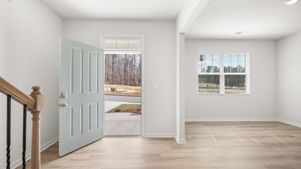 5 bedroom, 3 bathroom, 3,209 sq ft single family residence for sale at 6029 Airedale Drive, Union City, GA 30291 — photo 3