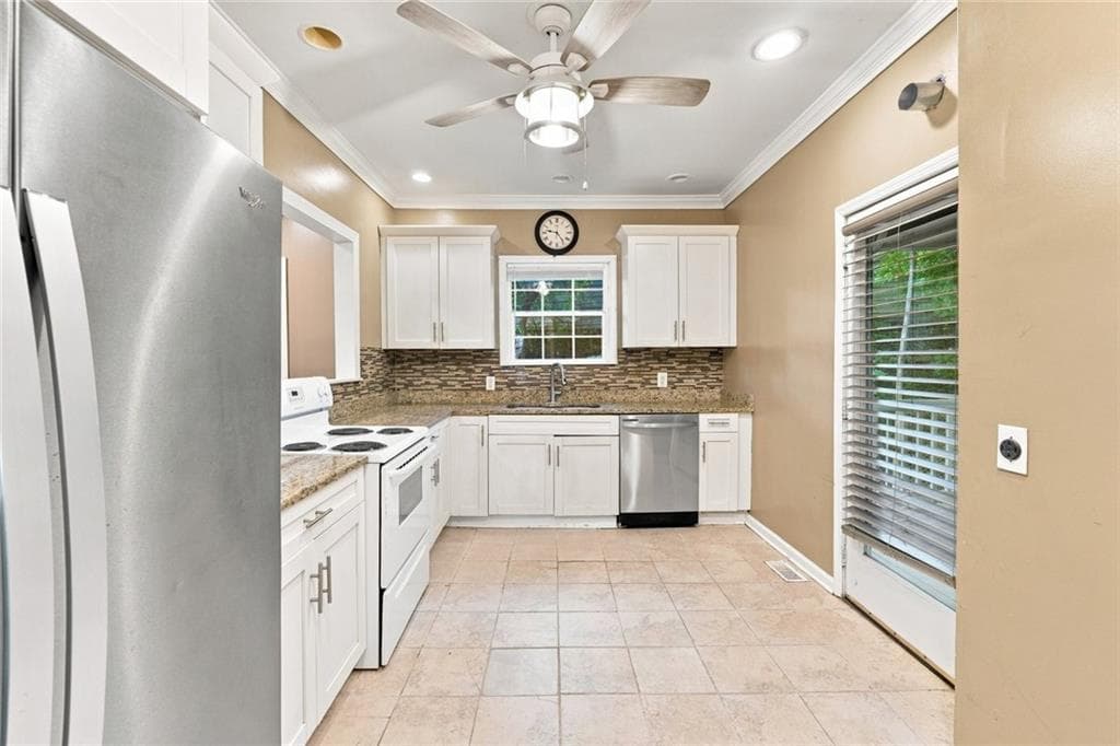 3 bedroom, 2 bathroom, 1,500 sq ft single family residence for sale at 275 Haas Avenue, Atlanta, GA 30316 — photo 9