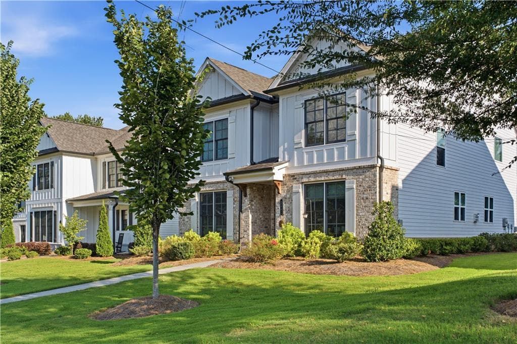 4 bedroom, 4 bathroom, 2,759 sq ft single family residence for sale at 3241 Rockbridge Road, Avondale Estates, GA 30002 — photo 2