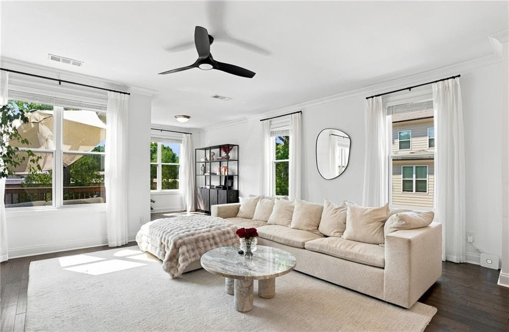 3 bedroom, 4 bathroom, 1,903 sq ft townhouse for sale at 3292 Allgood Lane, Scottdale, GA 30079 — photo 5