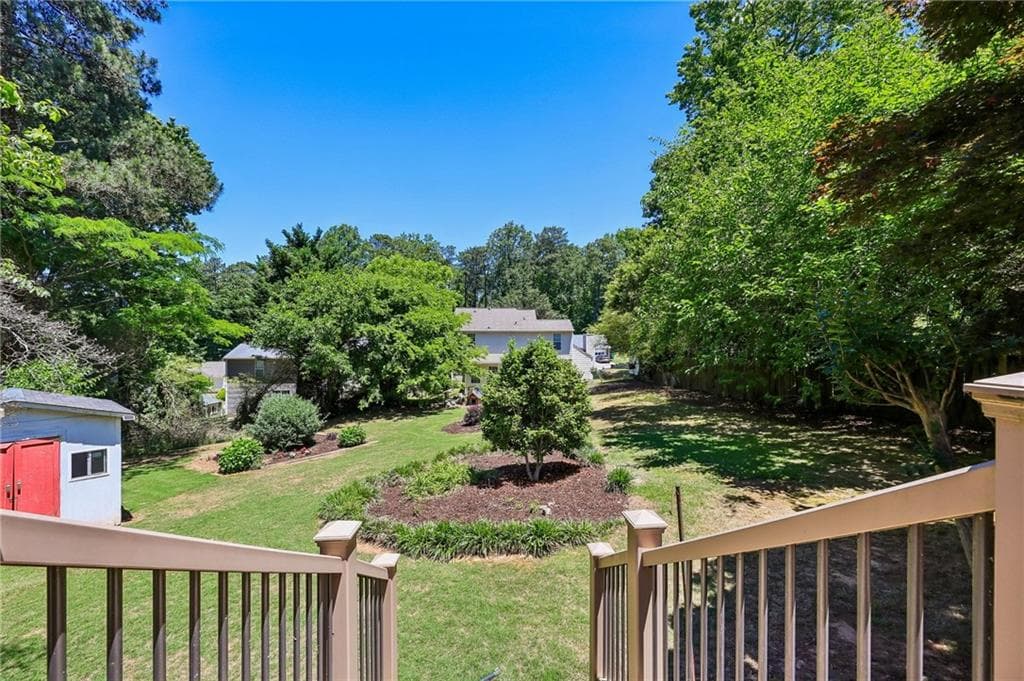 3 bedroom, 2 bathroom, 1,606 sq ft single family residence under contract at 1292 Stoneybrook Drive, Tucker, GA 30084 — photo 2