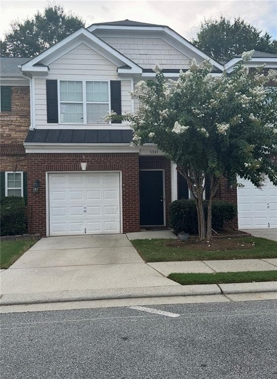 3 bedroom, 3 bathroom, 1,548 sq ft townhouse for rent at 5347 Langston Way, Norcross, GA 30071 for $2,400 a month — photo 1 of 7