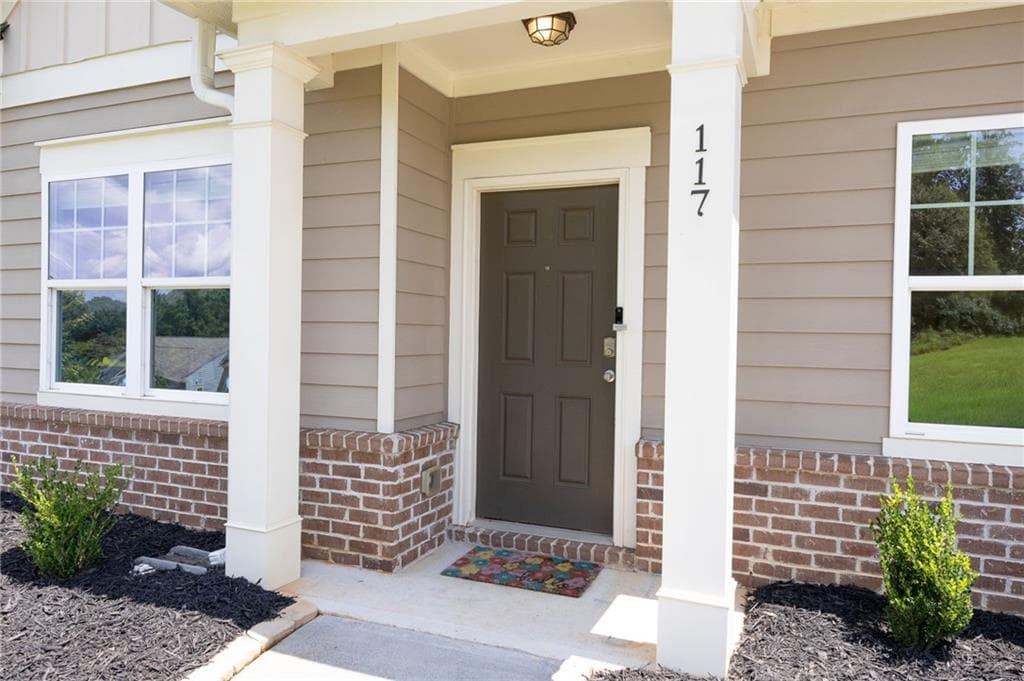 3 bedroom, 2 bathroom, 1,759 sq ft single family residence under contract at 117 Sorrento Drive, Cartersville, GA 30120 — photo 3