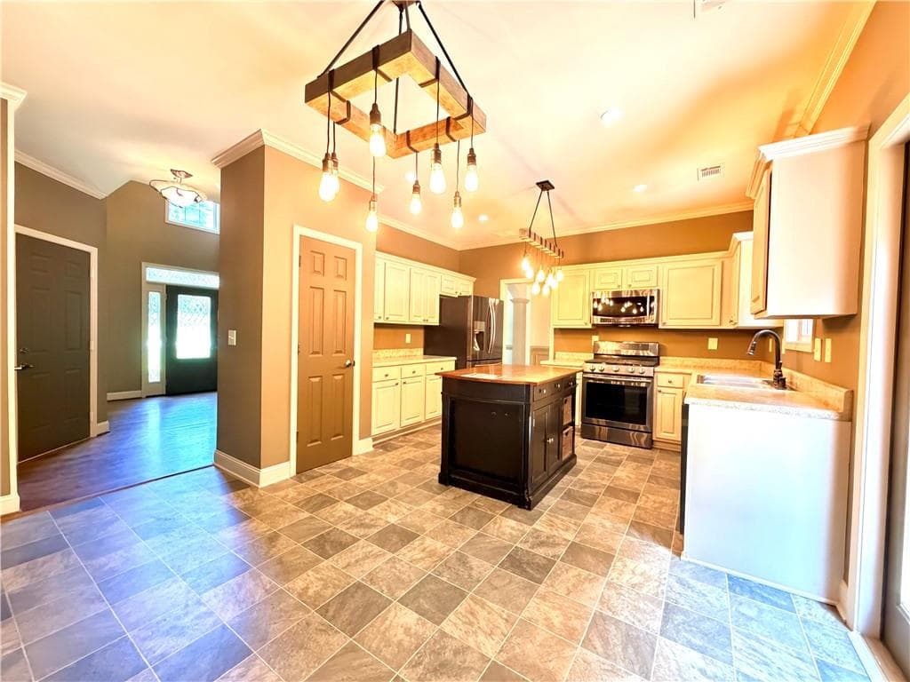 4 bedroom, 3 bathroom, 2,396 sq ft single family residence for sale at 2219 Brickton Crossing, Buford, GA 30518 — photo 10