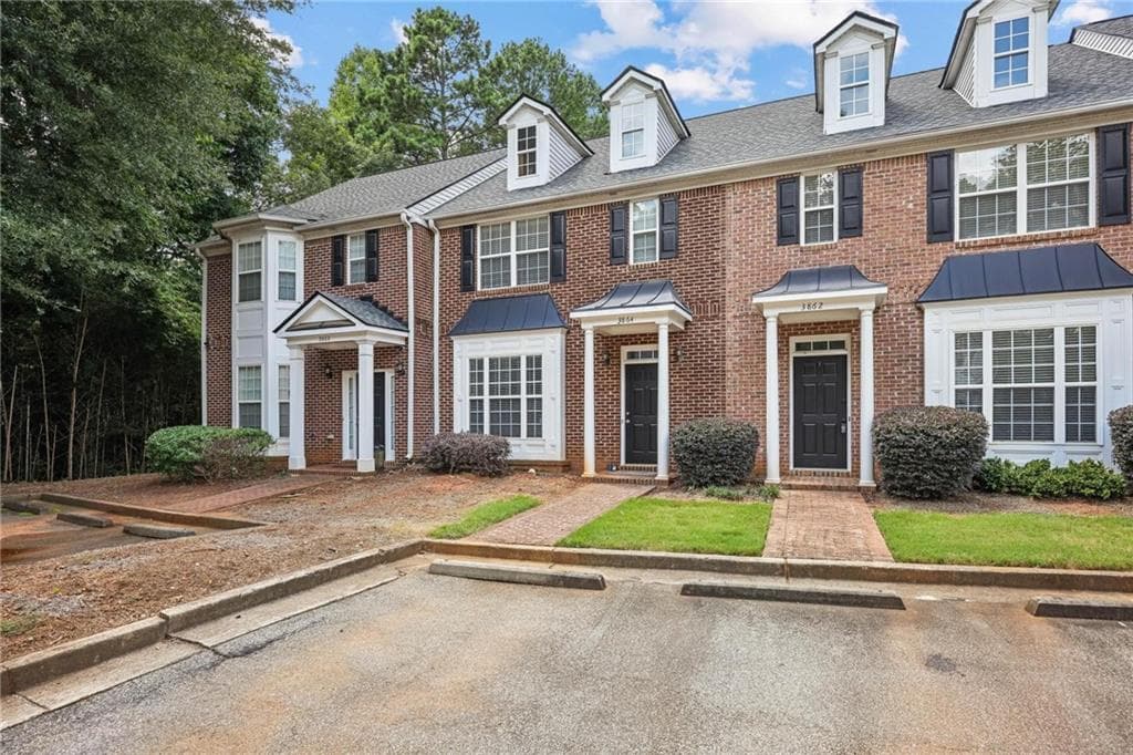 2 bedroom, 3 bathroom, 1,681 sq ft condominium for sale at 3864 Guilderoy Lane 3, Austell, GA 30106 — photo 2