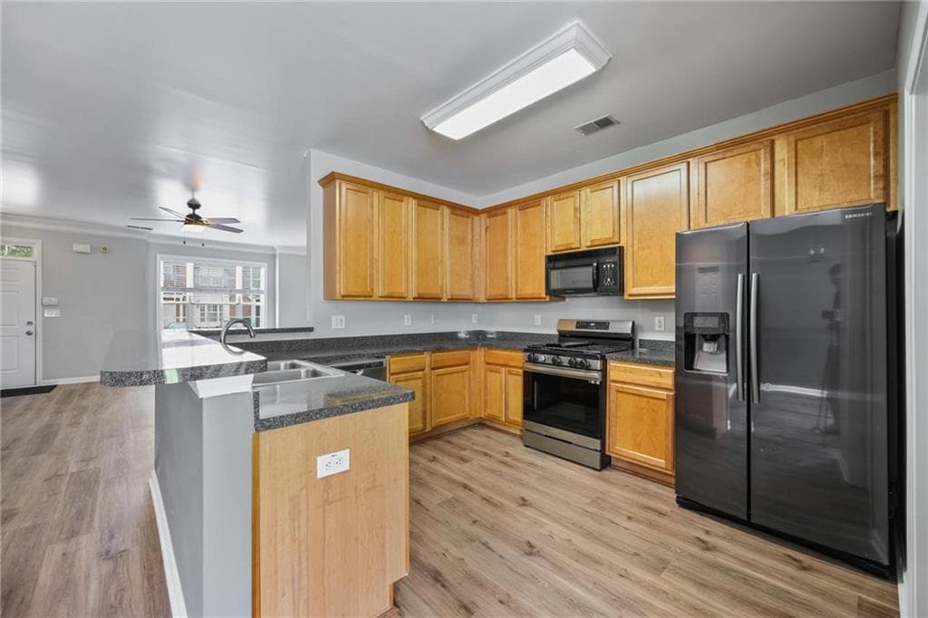 2 bedroom, 3 bathroom, 1,681 sq ft condominium for sale at 3864 Guilderoy Lane 3, Austell, GA 30106 — photo 10