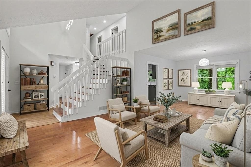 5 bedroom, 3 bathroom, 3,006 sq ft single family residence under contract at 5148 Rocky Glen, Stone Mountain, GA 30088 — photo 3