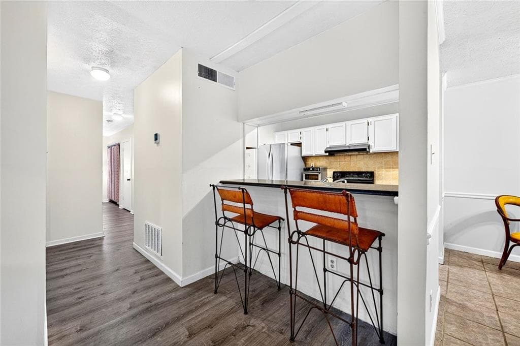 3 bedroom, 2 bathroom, 1,346 sq ft condominium for sale at 810 Tuxworth Circle, Decatur, GA 30033 — photo 7