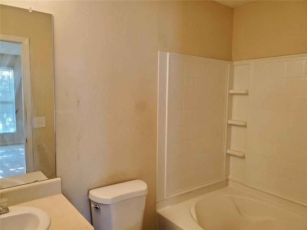 3 bedroom, 3 bathroom, 1,672 sq ft townhouse for sale at 11420 S Grove Drive, Hampton, GA 30228 — photo 4