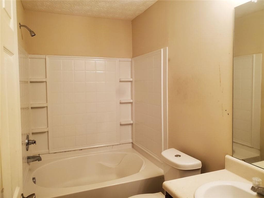 3 bedroom, 3 bathroom, 1,672 sq ft townhouse for sale at 11420 S Grove Drive, Hampton, GA 30228 — photo 5