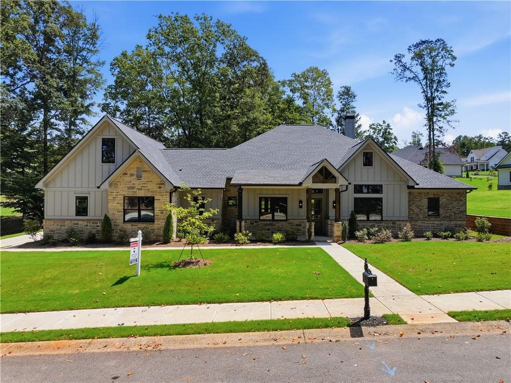 4 bedroom, 5 bathroom, 4,258 sq ft single family residence for sale at 1652 Red Cedar Road, Commerce, GA 30530 — photo 2