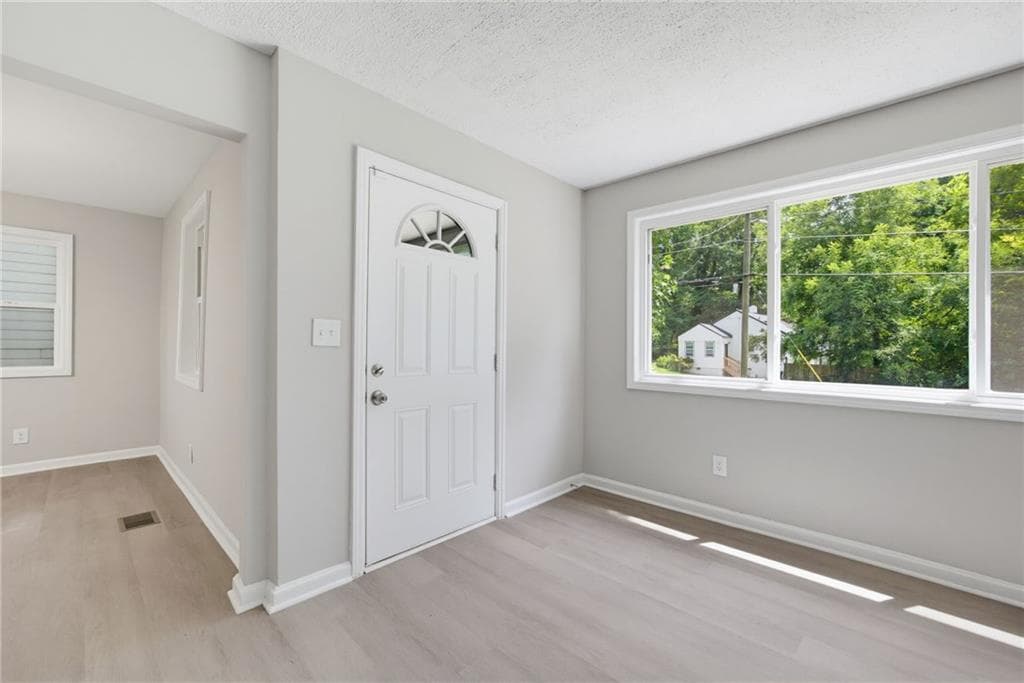 3 bedroom, 1 bathroom, 1,134 sq ft single family residence for sale at 1815 Venetian Drive, Atlanta, GA 30311 — photo 9