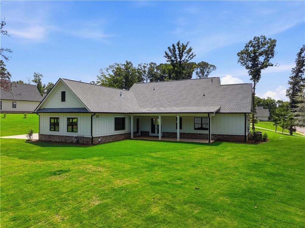 5 bedroom, 5 bathroom, 3,220 sq ft single family residence for sale at 1278 Mulberry, Commerce, GA 30530 — photo 4