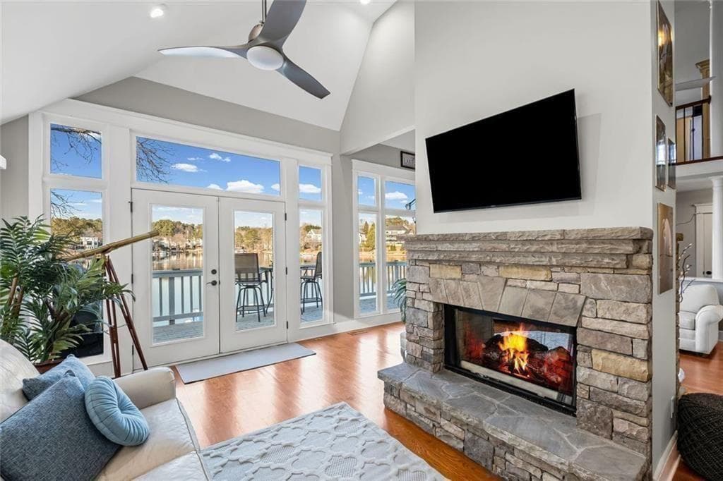 3 bedroom, 4 bathroom, 4,020 sq ft single family residence for sale at 6425 Spinnaker Lane, Alpharetta, GA 30005 — photo 6