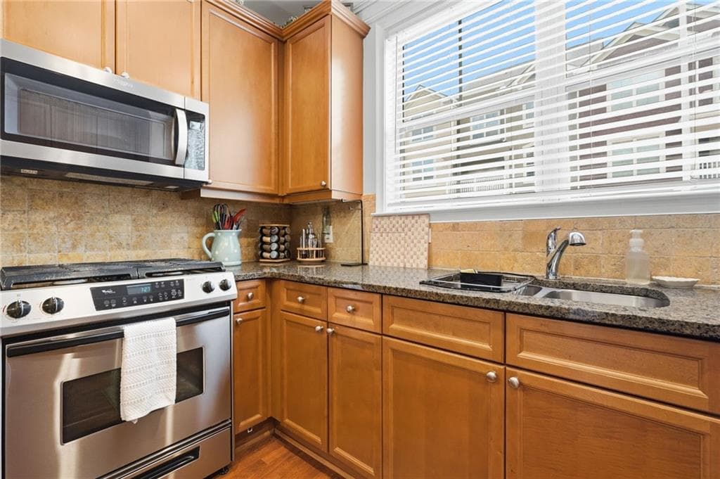1 bedroom, 1 bathroom, 1,078 sq ft condominium for sale at 431 Perimeter Walk, Atlanta, GA 30338 — photo 8
