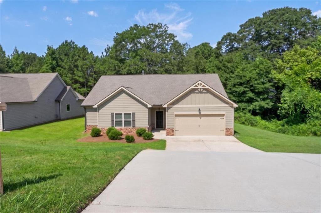 3 bedroom, 3 bathroom, 2,158 sq ft single family residence for sale at 131 Holtz Drive, Carrollton, GA 30117 — photo 1 of 24