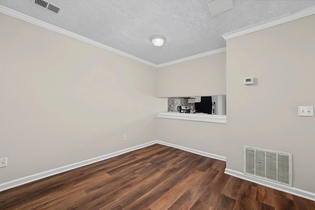 2 bedroom, 3 bathroom, 1,152 sq ft townhouse for sale at 2041 Charter Manor, Lithonia, GA 30058 — photo 8