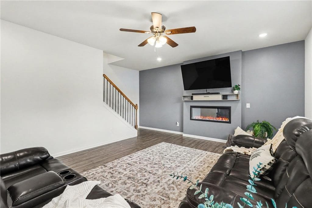 4 bedroom, 3 bathroom, 2,372 sq ft single family residence for sale at 407 Sierra Point, Cartersville, GA 30120 — photo 6