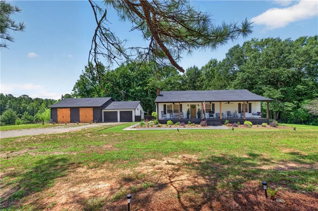 3 bedroom, 2 bathroom, 1,410 sq ft single family residence under contract at 303 Mtn View Clubhouse Road, Buchanan, GA 30113 — photo 3
