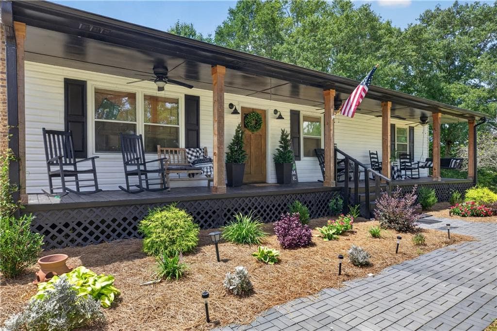 3 bedroom, 2 bathroom, 1,410 sq ft single family residence under contract at 303 Mtn View Clubhouse Road, Buchanan, GA 30113 — photo 6