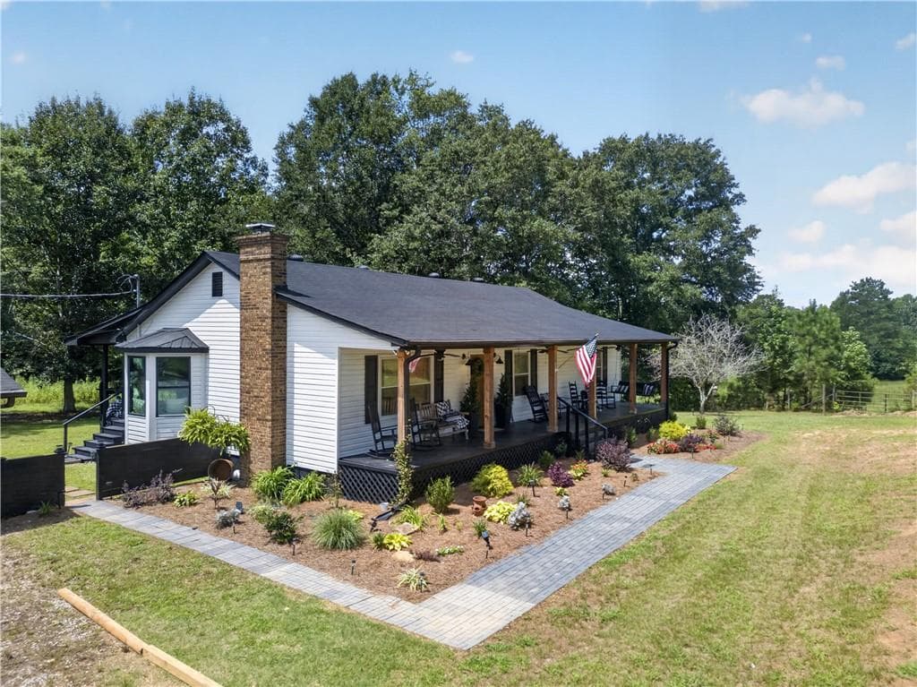 3 bedroom, 2 bathroom, 1,410 sq ft single family residence under contract at 303 Mtn View Clubhouse Road, Buchanan, GA 30113 — photo 7