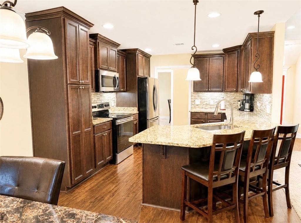 4 bedroom, 2 bathroom, 1,903 sq ft single family residence for sale at 105 Mcewen Court, Perry, GA 31069 — photo 7